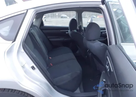 2015 Nissan Altima 2.5 Sv z USA, uszkodzony, nr VIN 1N4AL3AP7FC295328